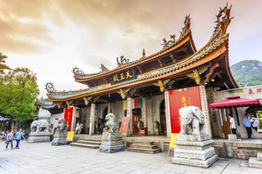 Çin 'den Xiamen Nan Putuo Tapınağı