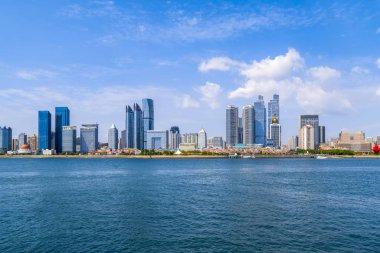 Kentsel mimari manzara ve Qingdao silueti