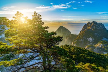 Huangshan Dağı, Çin 'deki güzel dağlar ve nehirler.
