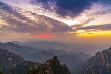 Huangshan Dağı, Çin 'in güzel manzarası.