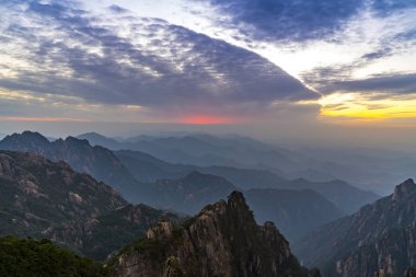 Huangshan Dağı, Çin 'in güzel manzarası.