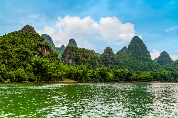 The beautiful landscapes and rivers and rivers of the Lijiang Ri