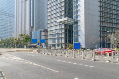 Şehir yolu ve sokak manzarası