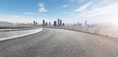 Yol ve Chongqing kentsel mimari peyzaj silüeti