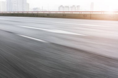 Şehir inşaatı ve yol kaldırımı