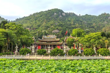 Çin 'den Xiamen Nan Putuo Tapınağı