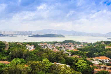 Çin Xiamen güzel şehir binası ve ufuk çizgisi