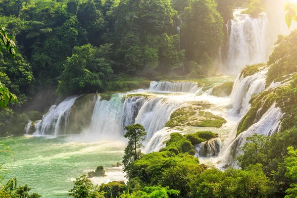 Wasserfalllandschaft China Asien — Stockfoto