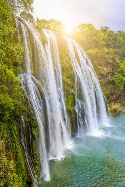 Çin, Asya 'da şelale manzarası