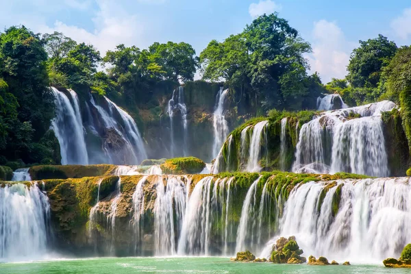 Wasserfall Der Landschaft — Stockfoto