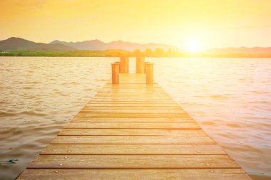 Çin 'deki Lake Köprüsü, Asya