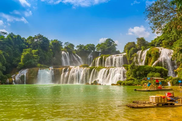 Wasserfalllandschaft China Asien — Stockfoto