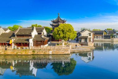 Suzhou Tang eski binanın nehir kıyısında.