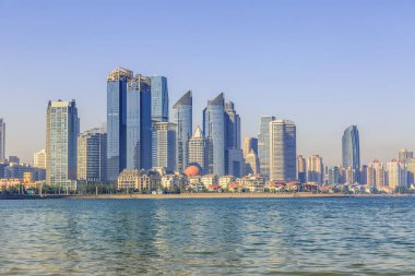 Qingdao şehir mimarisi manzara ve ufuk çizgisi