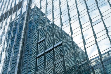 Çin 'in Shenzhen şehrinde gökdelenlerin alçak açılı görüntüsü