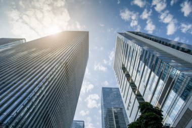 Çin 'in Shenzhen şehrinde gökdelenlerin alçak açılı görüntüsü