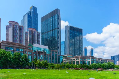 Qingdao 'nun şehir mimarisi ve ufuk çizgisi