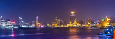 Bund, Şangay 'daki mimari manzaranın gece manzarası.
