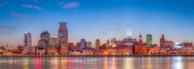 Şangay Bund gece görüşü