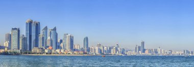 Qingdao şehir mimarisi manzara ve ufuk çizgisi