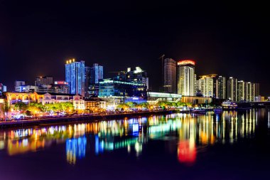 Ningbo şehir mimarisi gece manzarası