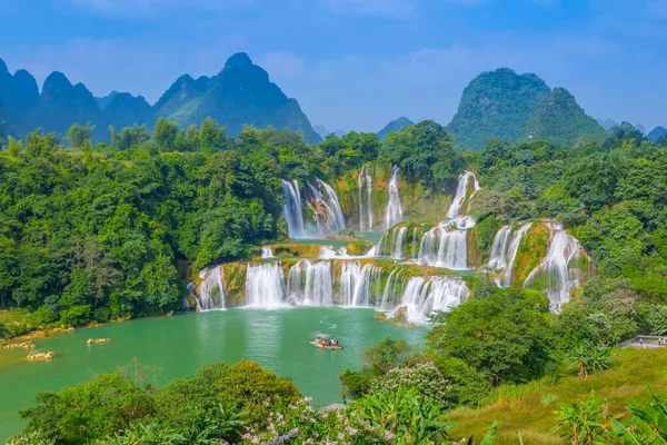 中国的风景及瀑布景观 — 图库照片