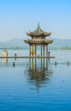 Çin 'deki Batı Gölü Pavyonu