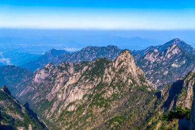 Huangshan Dağı 'nın güzel doğal manzarası.