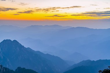 Huangshan Dağı 'nda gün doğumu, Çin