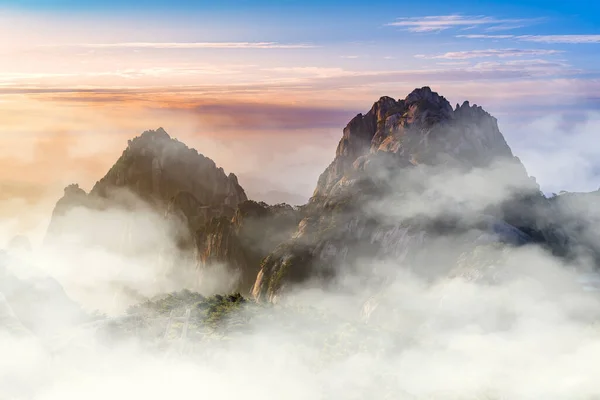Gyönyörű Természeti Táj Mount Huangshan — Stock Fotó