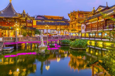 Shanghai Şehir Tanrısı Tapınağı gecesi
