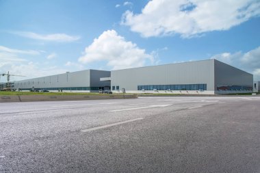 Modern fabrika binaları ve depoları