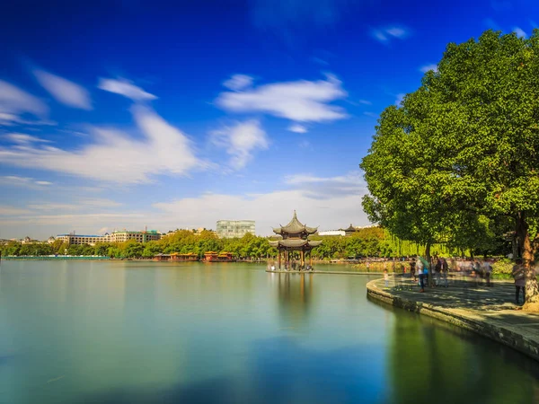 Hangzhou, Batı La 'daki klasik bahçelerin peyzaj mimarisi
