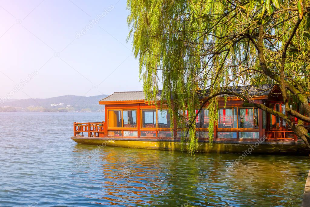 The beautiful architectural landscape of Hangzhou, West Lake