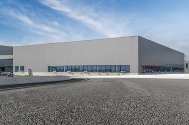 Modern fabrika binaları ve depoları