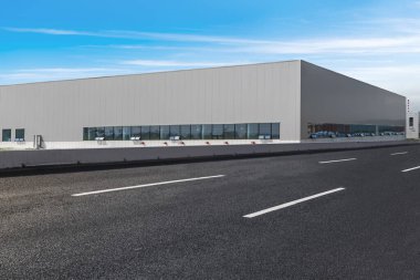 Modern fabrika binaları ve depoları