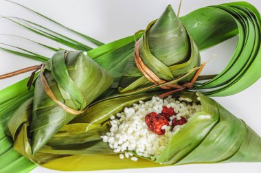 Zongzi Çin yemeği.