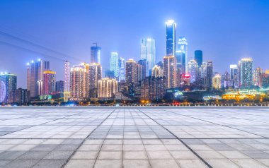 Yol ve Chongqing kentsel mimari peyzaj silüeti