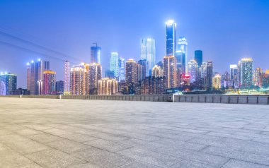 Yol ve Chongqing kentsel mimari peyzaj silüeti