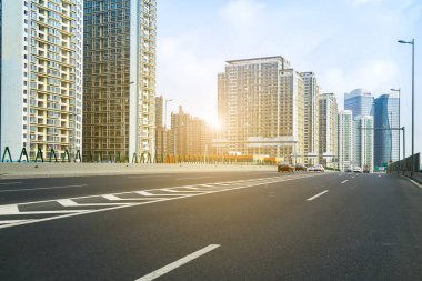 Kentsel inşaat yolları ve ufuk çizgisi