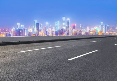 Yol ve Chongqing kentsel mimari peyzaj silüeti