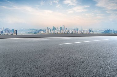 Yol ve Chongqing kentsel mimari peyzaj silüeti