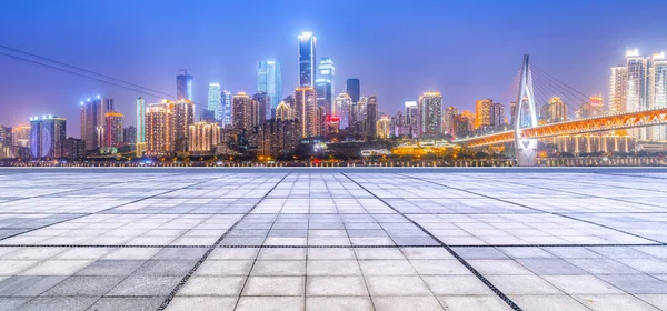 Yol ve Chongqing kentsel mimari peyzaj silüeti