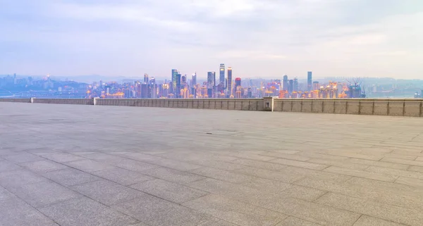 Jalan Konstruksi Perkotaan Dan Skyline — Stok Foto