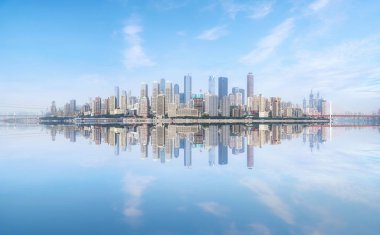 Chongqing 'deki kentsel mimari manzaranın silüeti.