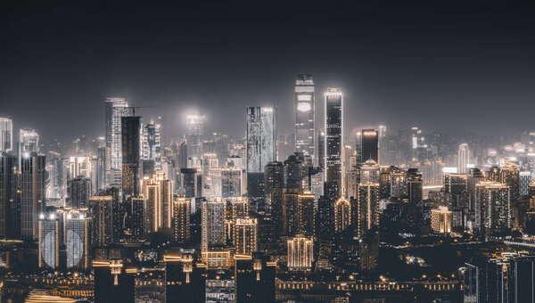 Городская ночь и горизонт
