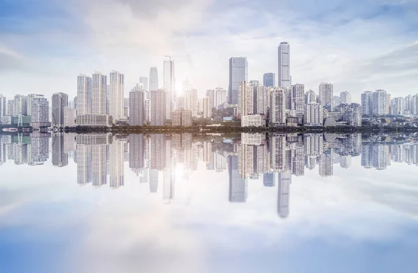 Chongqing 'de kentsel mimari manzara ve gökyüzü