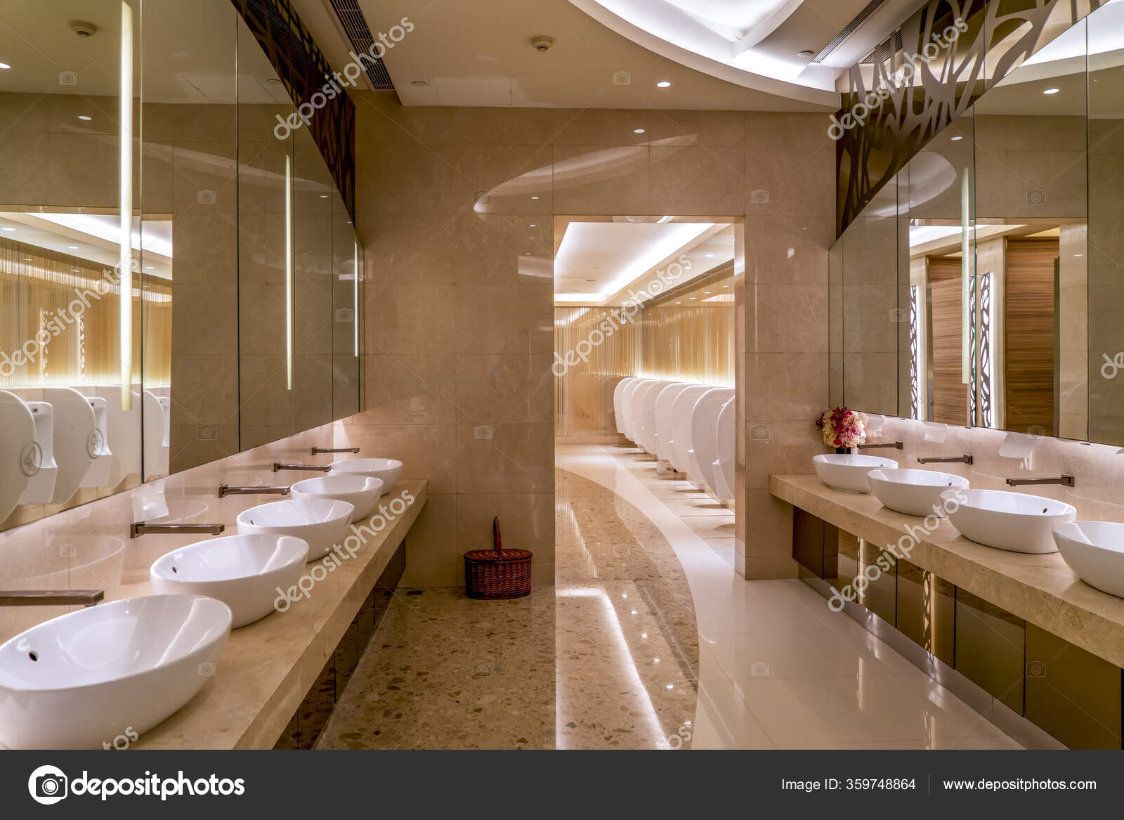 Upscale Hotel Mansion Bathroom Stock Photo By C 4045qd