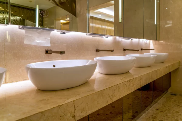 Upscale Hotel Mansion Bathroom — Stock Photo, Image