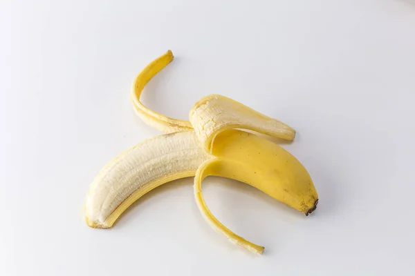 Banana Sobre Fundo Branco — Fotografia de Stock